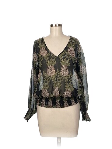 H&M Bluz %70 İndirimli.