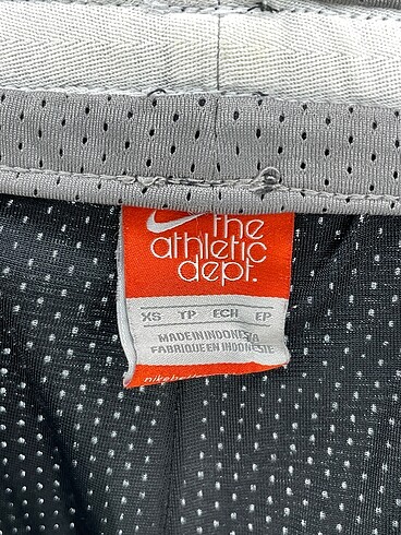 xs Beden çeşitli Renk Nike Eşofman Altı %70 İndirimli.