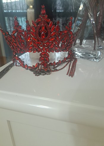 Koyu Kırmızı Parlak Taşlı Taç kına tacı - Görsel 4