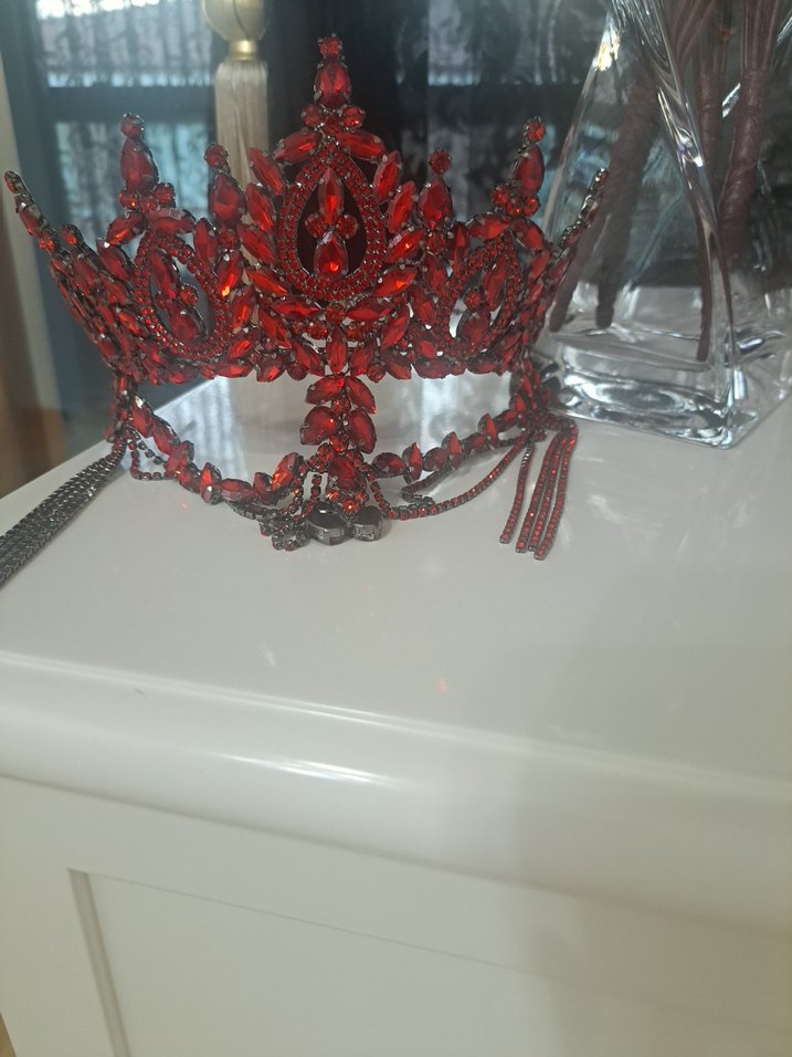 Koyu Kırmızı Parlak Taşlı Taç kına tacı - Görsel 4