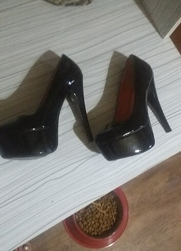 Zara Zara yüksek topuklu ayakkabı siyah