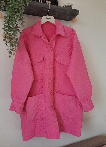 Neon pembe mont