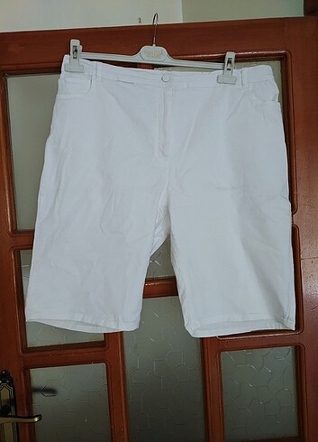 52 beden jeans şort 