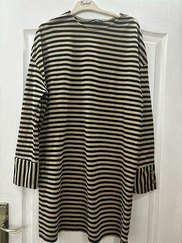 Sweetshirt