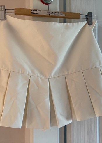 ZARA Beyaz Pilili Mini Şort Etek
