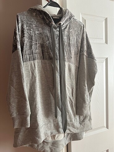 ZARA kadife detaylı kapişonlu sweatshirt