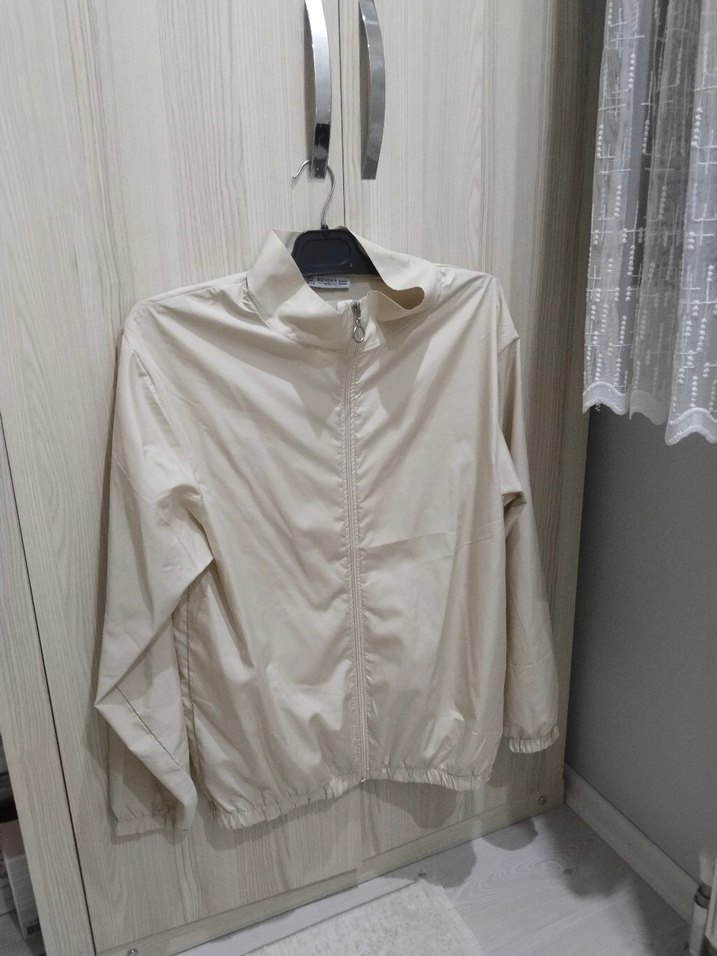 Krem renk Yağmurluk - Görsel 2