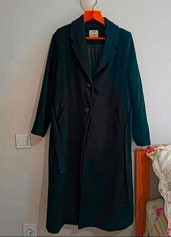 l Beden siyah Renk Kaşe kaban 