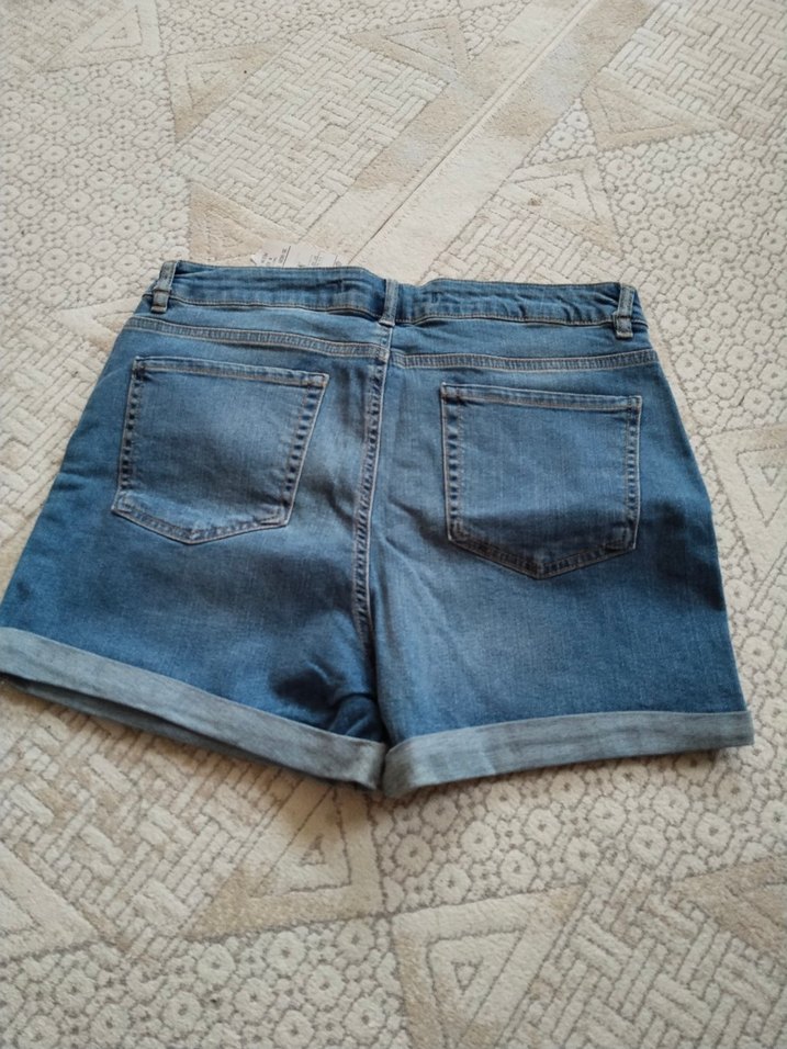 Düğmeli Mavi Kadın Denim Mini Şort - Görsel 3