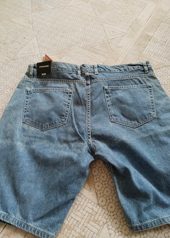 Kadın Gri Yırtık Bol Kesim Kot Şort - Görsel 3