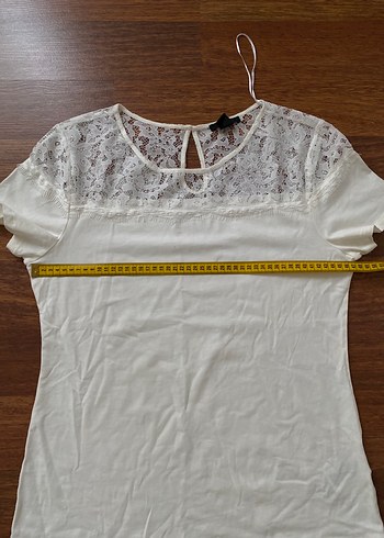 H&M Dantel Detaylı tişört