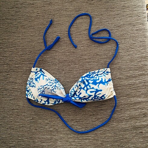 Bikini üst