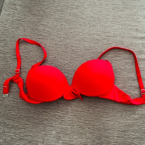 Bikini üst