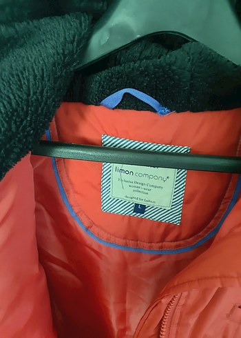 Kürk Detaylı Kırmızı Kadın Kışlık Mont - Görsel 4