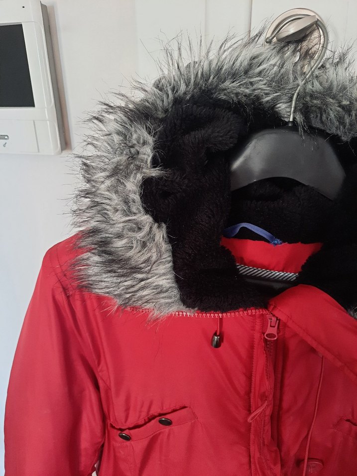 Kürk Detaylı Kırmızı Kadın Kışlık Mont - Görsel 2