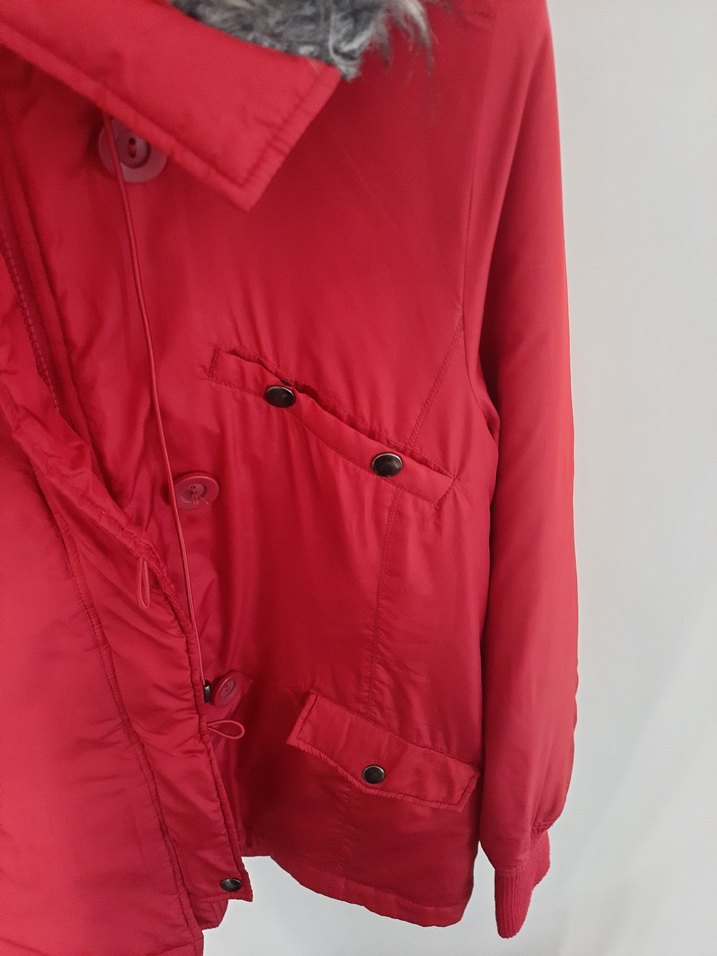 Kürk Detaylı Kırmızı Kadın Kışlık Mont - Görsel 3