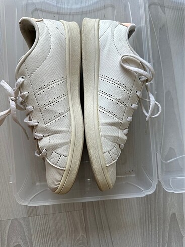 37,5 Beden Adidas advantage spor ayakkabı