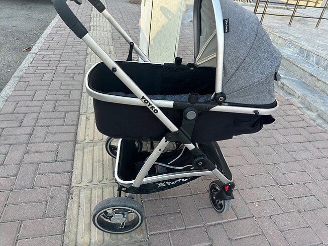 Yoyko bebek arabası