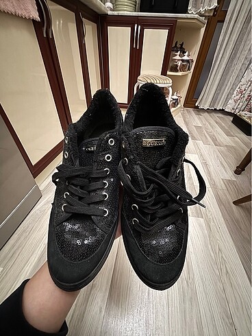 38 Beden #orjinal #guess #pullu #kadın #sneaker #spor #ayakkabı
