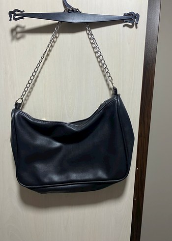 Zincir Detaylı Siyah Deri Kadın Çanta - Görsel 3