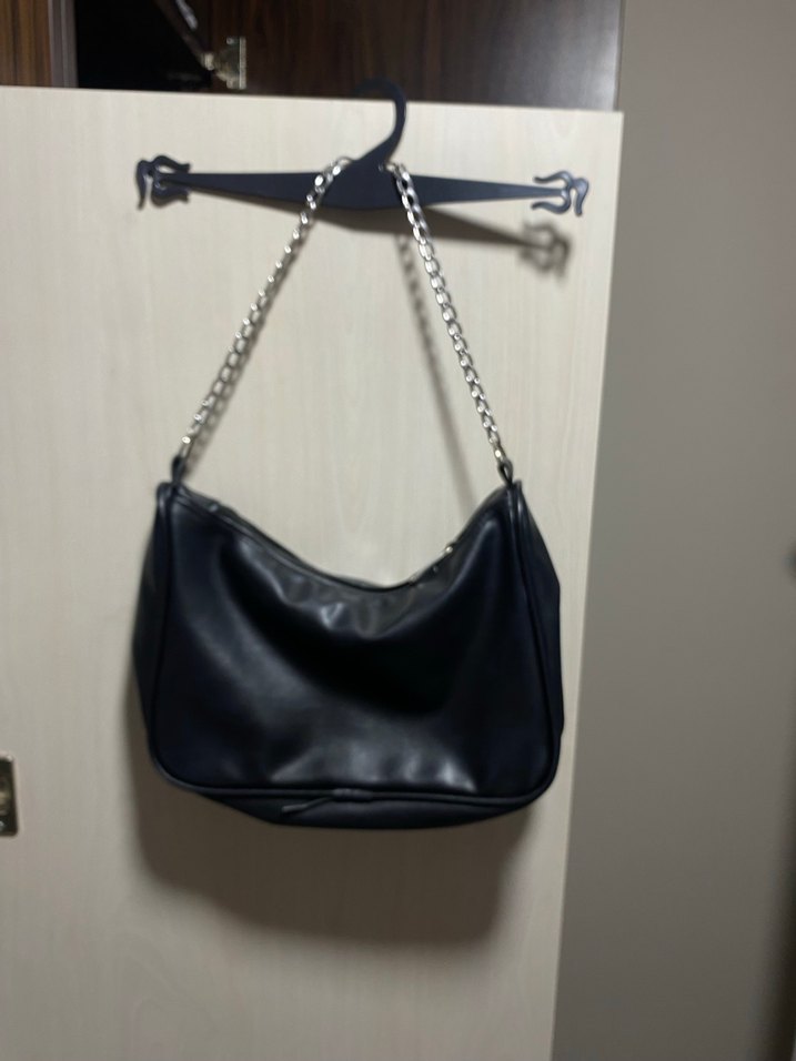 Zincir Detaylı Siyah Deri Kadın Çanta - Görsel 2