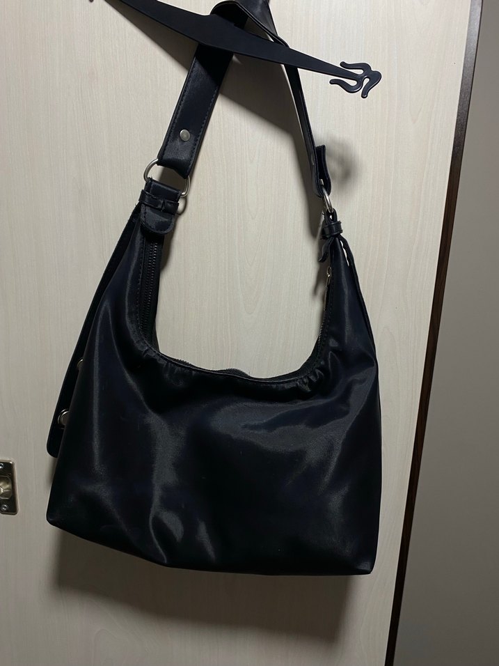 Siyah Deri Tokalı Kadın Çanta - Görsel 4