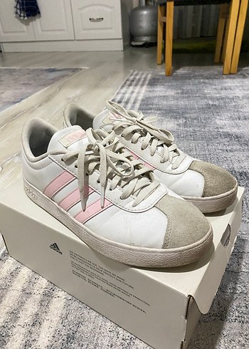 Adidas 39