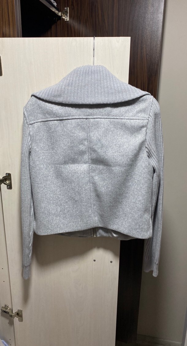 Gri Fermuarlı Yüksek Yakalı Kadın Ceket - Görsel 3