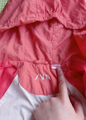 Kız Çocuk Pembe Kapüşonlu Yağmurluk - Görsel 3