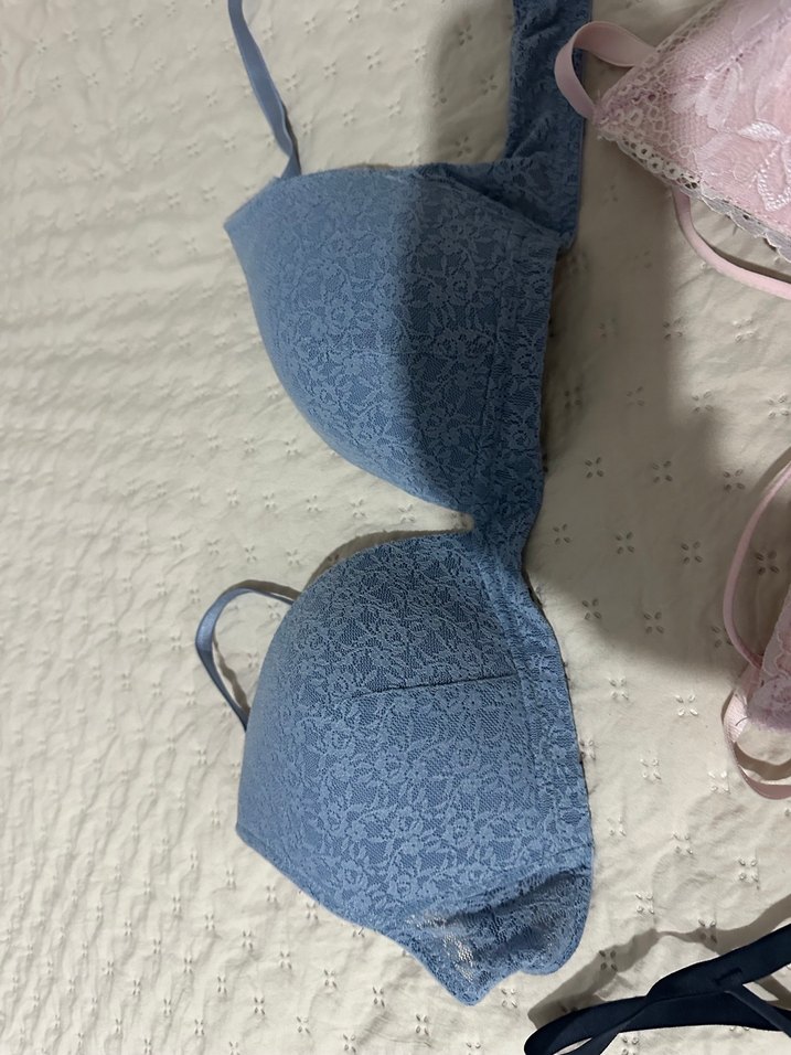 Pastel Renkli Dantel Detaylı Sütyenler - Görsel 2