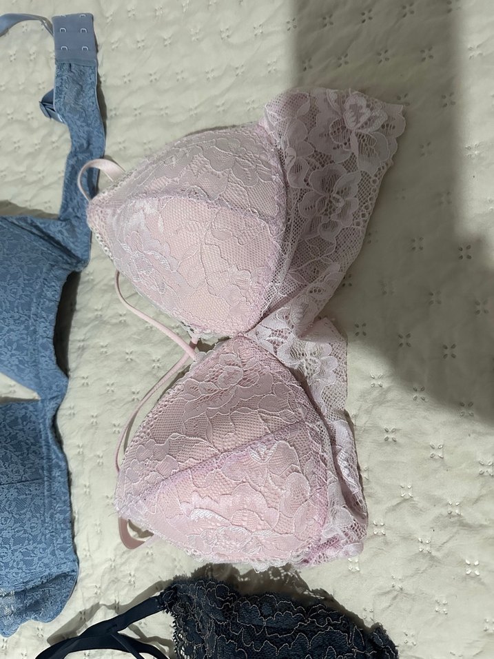 Pastel Renkli Dantel Detaylı Sütyenler - Görsel 4