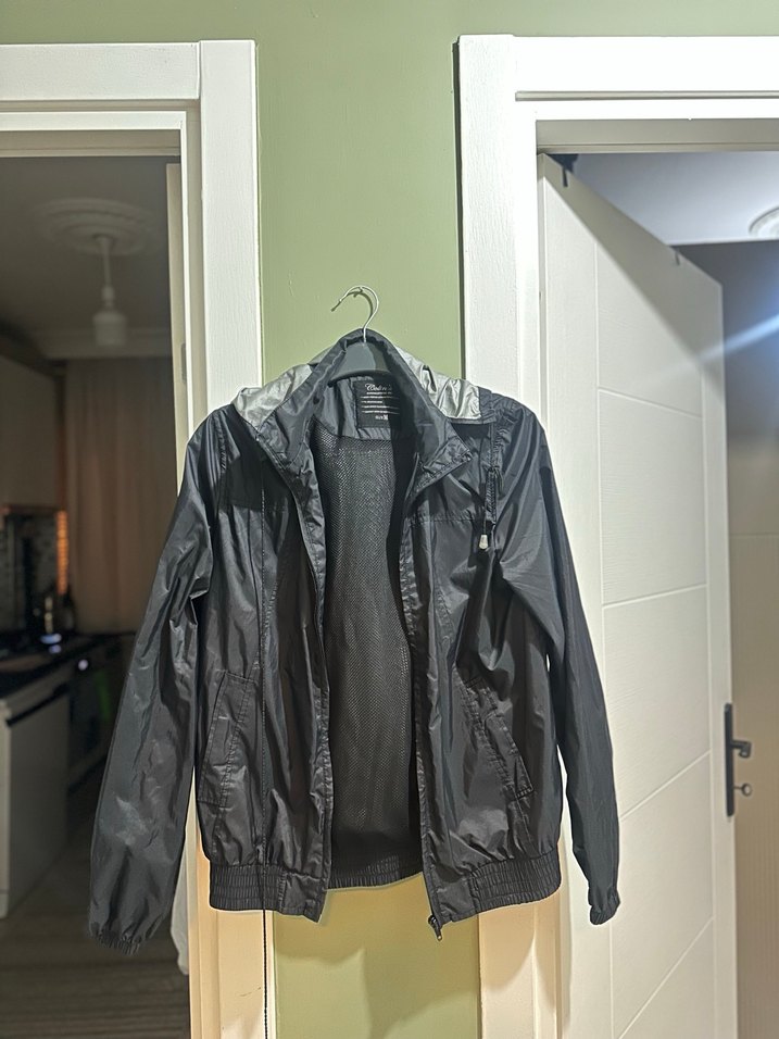 Kadın  Siyah Deri Fermuarlı Yağmurluk - Görsel 2