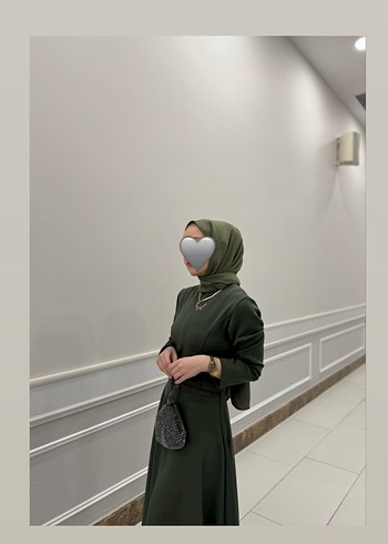 Haki Drapeli Yüksek Yakalı Uzun Elbise