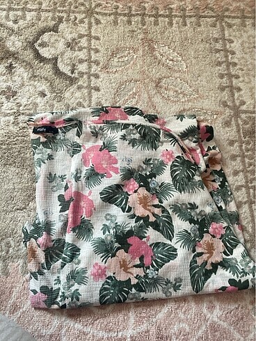 Çiçekli kimono