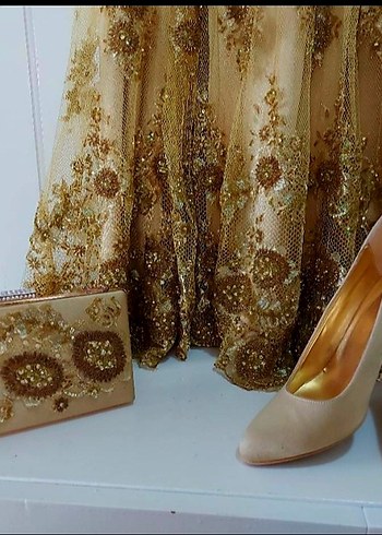 38 Beden Boncuk İşlemeli Uzun gold Abiye Elbise