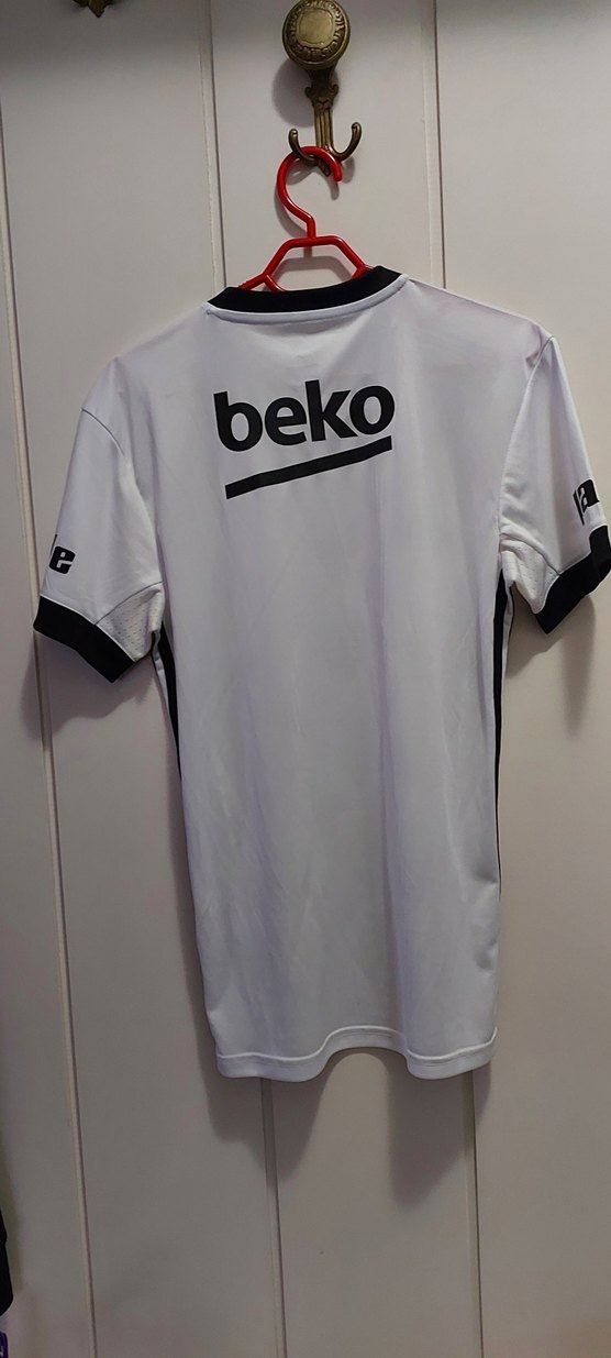 kadin Beyaz V Yaka Kısa Kollu Spor Forma - Görsel 2