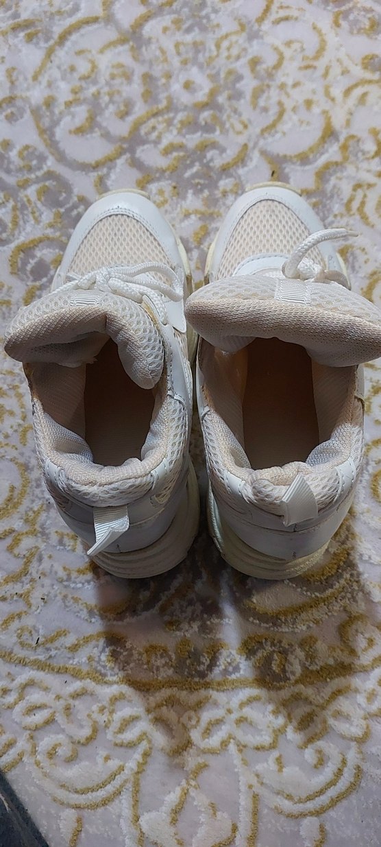 Beyaz Bağcıklı Kadın Spor Ayakkabı - Görsel 4