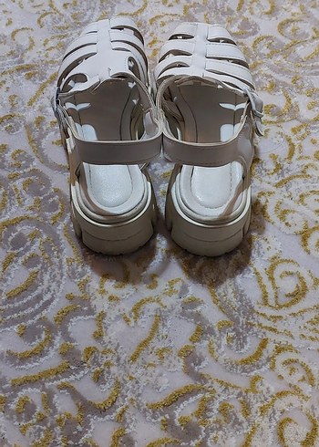 Beyaz Platform Topuklu Kadın Sandalet - Görsel 3