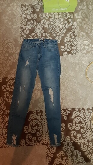 Yırtık jean