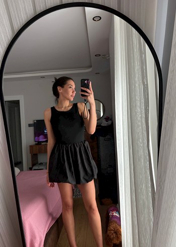 Siyah Mini Elbise, Kolsuz, İnce Kesim