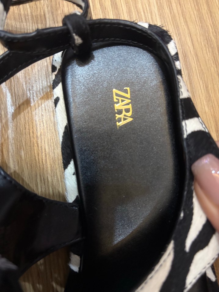 Zebra Desenli  Kadın Sandalet - Görsel 2