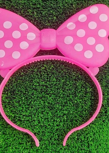 Puantiyeli Pembe Fiyonk Taç