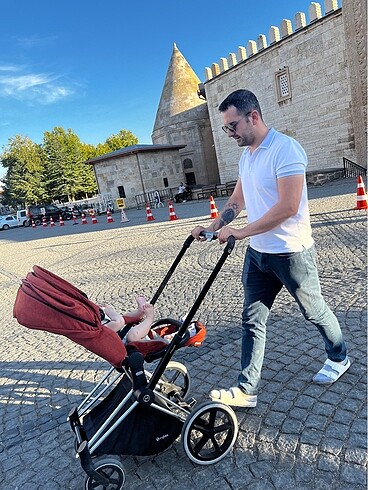 Cybex Priam Çift Yönlü Tam Yatabilen Bebek Arabası