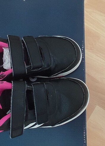 31 Beden siyah Renk Adidas kız çocuk ayakkabı 