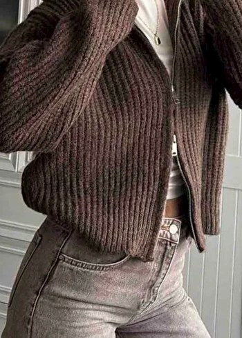 Kahverengi Yünlü Yüksek Yakalı Kadın Kazak - Görsel 2