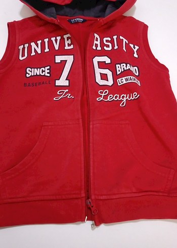 Kırmızı Kapüşonlu Erkek Çocuk Fermuarlı Yelek - Görsel 3
