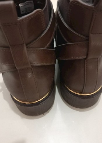 Kahverengi Deri Tokalı Kadın Bot - Görsel 2