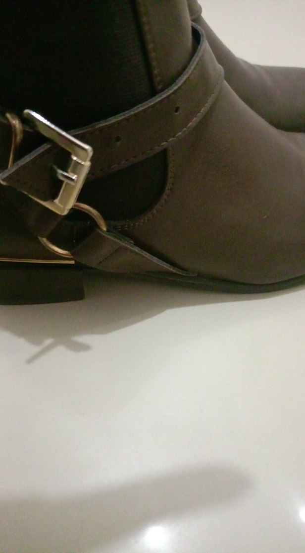 Kahverengi Deri Tokalı Kadın Bot - Görsel 4