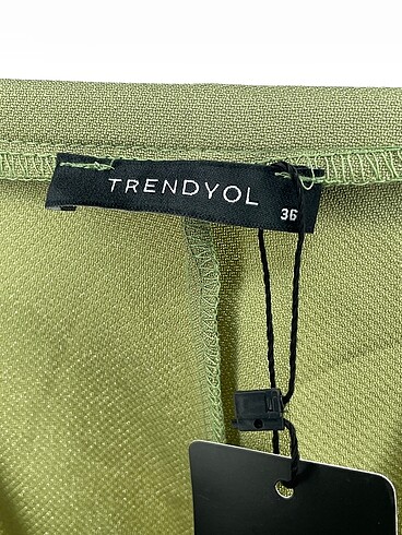 36 Beden yeşil Renk Trendyol & Milla Düz Kesim %70 İndirimli.