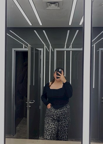 Siyah Kadın Bluz - Tekstil - Görsel 2